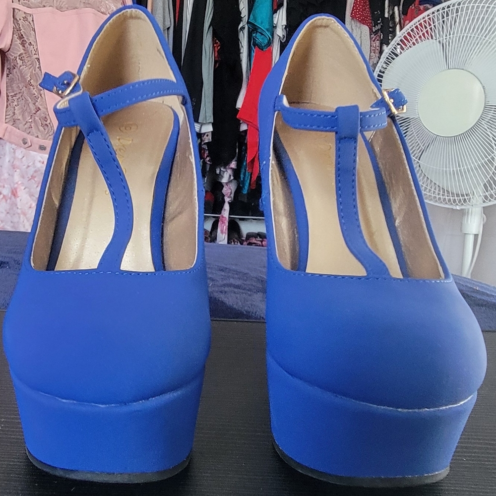Dream Pairs platform wedges
